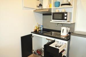 Mountain View Balcony, Blissful Local Living