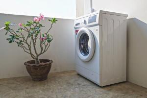 Sky Balcony & Local Artwork, 10th floor