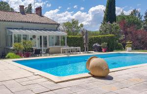 Maisons de vacances 2 Bedroom Cozy Home In Tabre : photos des chambres