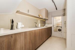 Casa Tucan Javea - Luxury House with Large Pool, 10 min walk to Arenal Beach