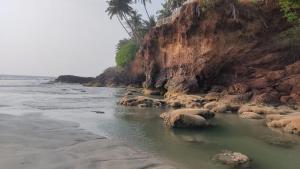 Peaceful Homestay near Kizhunna Beach