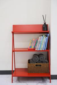 Angel with Honeybee Kids