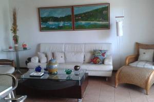 Casa duplex no condomínio João Fernandes confortável no melhor local de Búzios