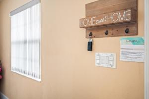 Channel Side, Down Town Tampa ,Ybor Palmetto Beach, Hot tub, with pickle ball court