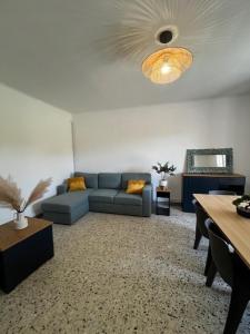 Charmant appartement rénové, à 15 mn dAvignon et de son festival