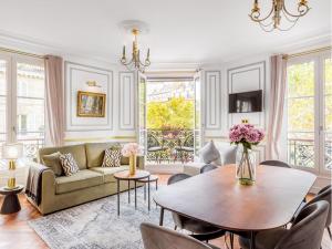 Merveil - Luxury Suite - Louvre -Sebastopol I