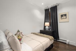 Explore NYC! Cozy 2BR in Prime Location