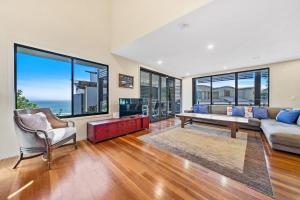 Warragi 5 by Discover Stradbroke - pool