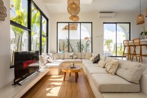 2bd Mediterranean Canggu Villa with Rooftop and Private Pool