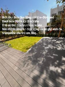 Villa biển Oceanami B805 - Ô tô đậu trước cửa nhà