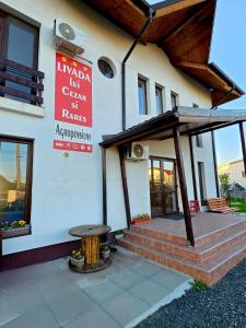 Agropensiunea Livada lui Cezar și Rares