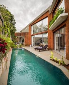 La Orilla, Luxury 3 & 4 BHK Villa near Anjuna beach with Private Pool, Kitchen, Security, Generator Backup - 4hvězdičkové hotely ve městě Andžuna