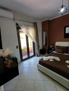 The Hillside family apt by GuestCorfu