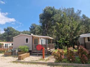 Campings Camping Aux Portes De Cassis : photos des chambres