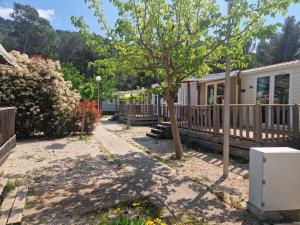 Campings Camping Aux Portes De Cassis : photos des chambres