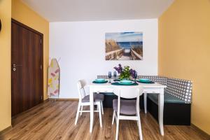 Luxury apartment with sea view,FREE parking!