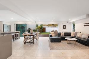 9 Depper Street - Large Residence Entire 6 Bed House