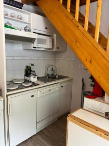 Charmant duplex en plein centre de Cauterets de 4 à 6 couchages et 2 chambres dont une sous-toit