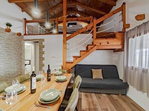 Villa Sea Edge - Three Bedroom Villa with Sea View