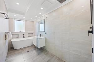 Waterfront Wonder in Dawesville