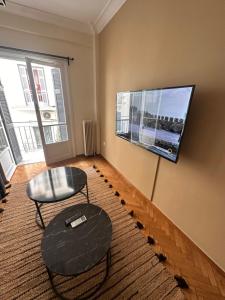 Check Point - Acropolis Shadow