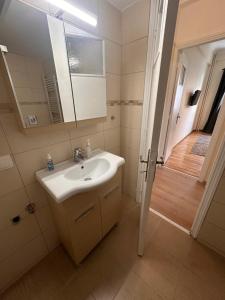 Check Point - Acropolis Shadow