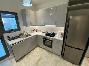 Holy 2 Bedrooms Apartment in Marousi