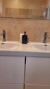 Spacieux et lumineux 2 chambres terrasse