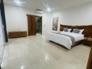 Lux Villa Tumbak Bayuh