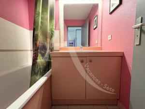 STUDIO VUE MER AVEC PKG, PISCINE, TENNIS, PLAGE DIRECT