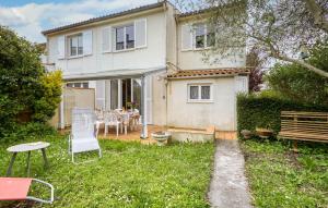 3 Bedroom Awesome Home In Lagord - 3hvězdičkové hotely ve městě Lagord