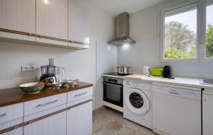 3 Bedroom Awesome Home In Lagord