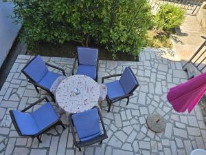 KARMEN - Apartment with terrace and AC