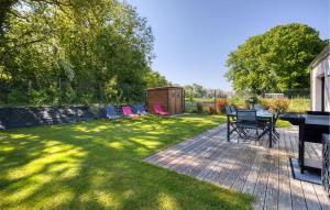 Maisons de vacances Gorgeous Home In Semussac With Wifi : photos des chambres