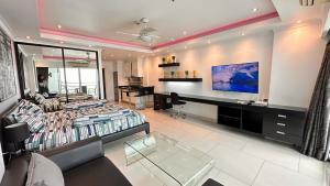 View Talay 7 Beachfront condo