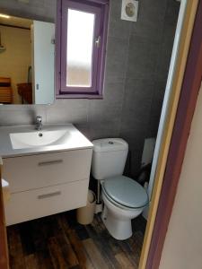 Campings Petit chalet 5 personnes : photos des chambres