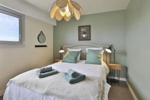 Fregates - Vue mer exceptionelle au 12eme etage