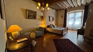 B&B / Chambres d'hotes Maison Forte Perreuse : photos des chambres