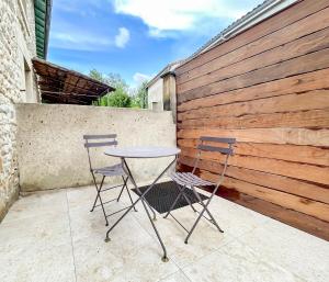 Appartements Charmant Duplex Avec Terrasse : photos des chambres