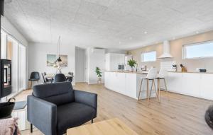 4 Bedroom Nice Home In Skjern