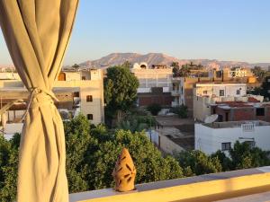 Senmut Luxory Apartments