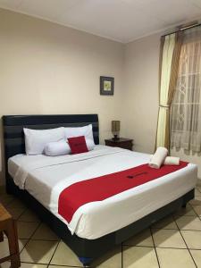 RedDoorz Plus near Parahyangan University
