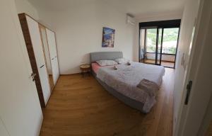 New apartment beach 240m Becici