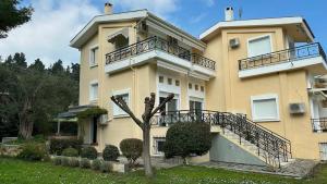 Family house 5 from beach