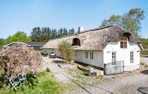 Cozy Home In Asaa With Wifi