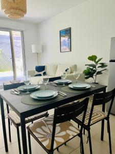 Appartements Appartement 2 pieces Residence avec Piscine : photos des chambres