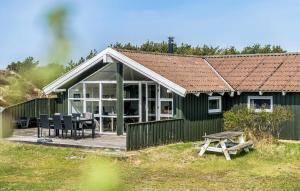 Amazing Home In Fanø With Wifi