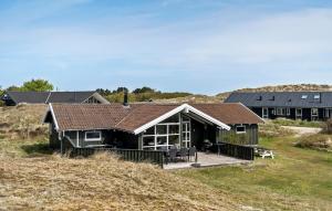 Amazing Home In Fanø With Wifi