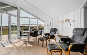 Amazing Home In Fanø With Wifi