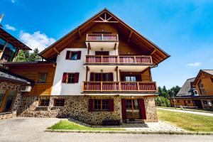 Pohorje Village Wellbeing Resort - Family Apartments Bolfenk